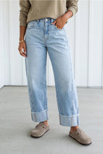 Load image into Gallery viewer, Elle Rolled Ankle Length Pocket Jean