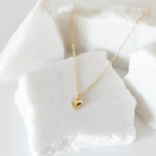 Load image into Gallery viewer, Blakely Dainty Bubble Heart Necklace
