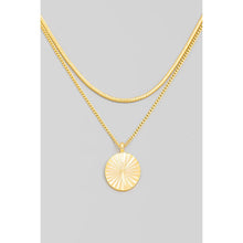 Load image into Gallery viewer, Vicki Layered Oval Pendant Necklace