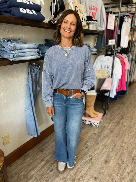 Masyn Washed Blue Sweatshirt