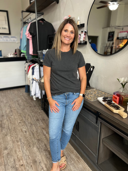 Elizabeth Vintage Wash Tee