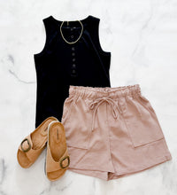 Load image into Gallery viewer, Kinlee Elastic Waist Shorts