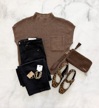 Load image into Gallery viewer, Colbie Short Sleeve Sweater