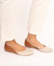 Load image into Gallery viewer, Lydia Natural Linen/Tan Flat