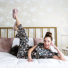 Load image into Gallery viewer, Heated Bow Slippers