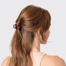 Load image into Gallery viewer, Kitsch Medium Claw Clip (2 clips)