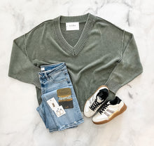 Load image into Gallery viewer, Ellie Washed Oversized Sweater