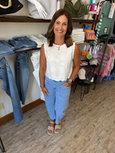 Load image into Gallery viewer, Viv Vintage Barrel Jeans