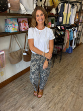 Load image into Gallery viewer, Cheri Camouflage Ankle Length Jeans