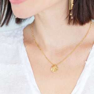 Tori Leaf Pendant Necklace