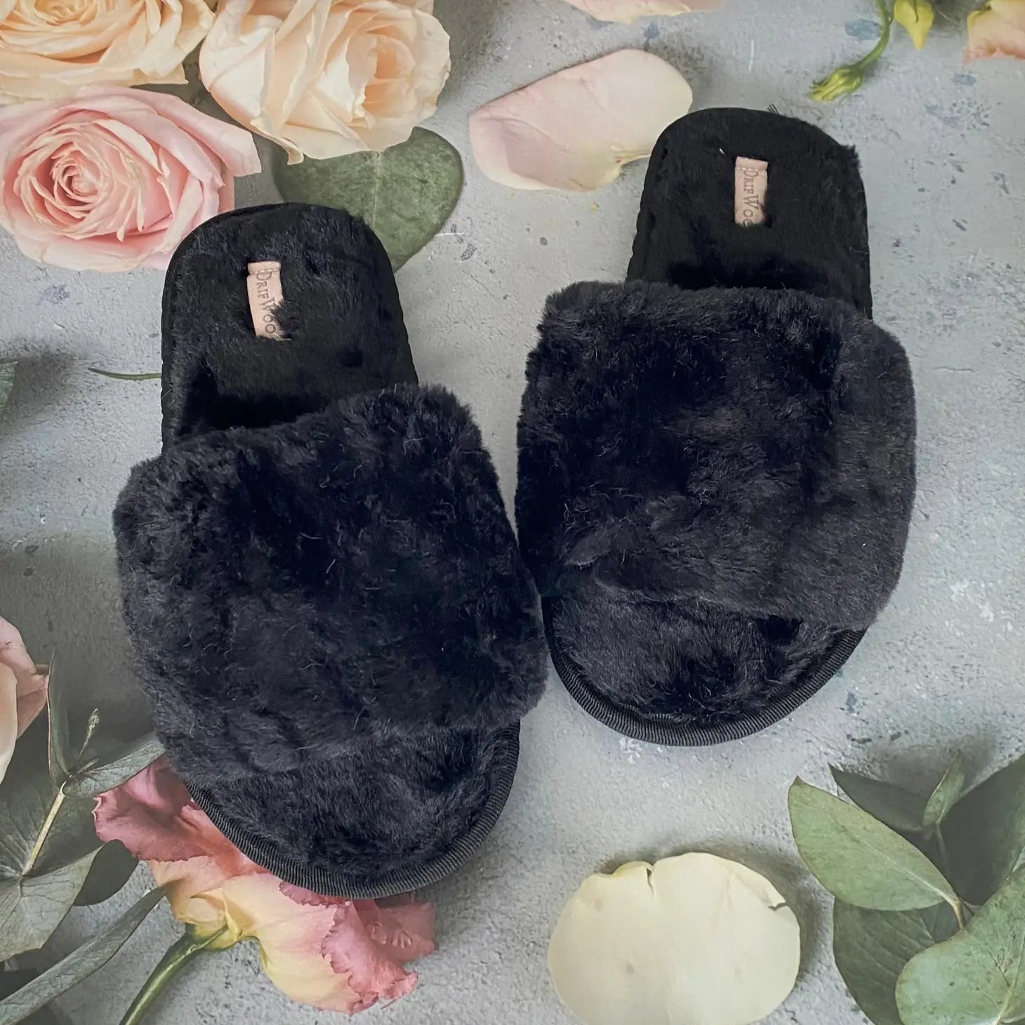 Fluffy spa slippers 2025